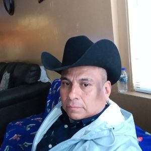 Meet your Posher, Javier